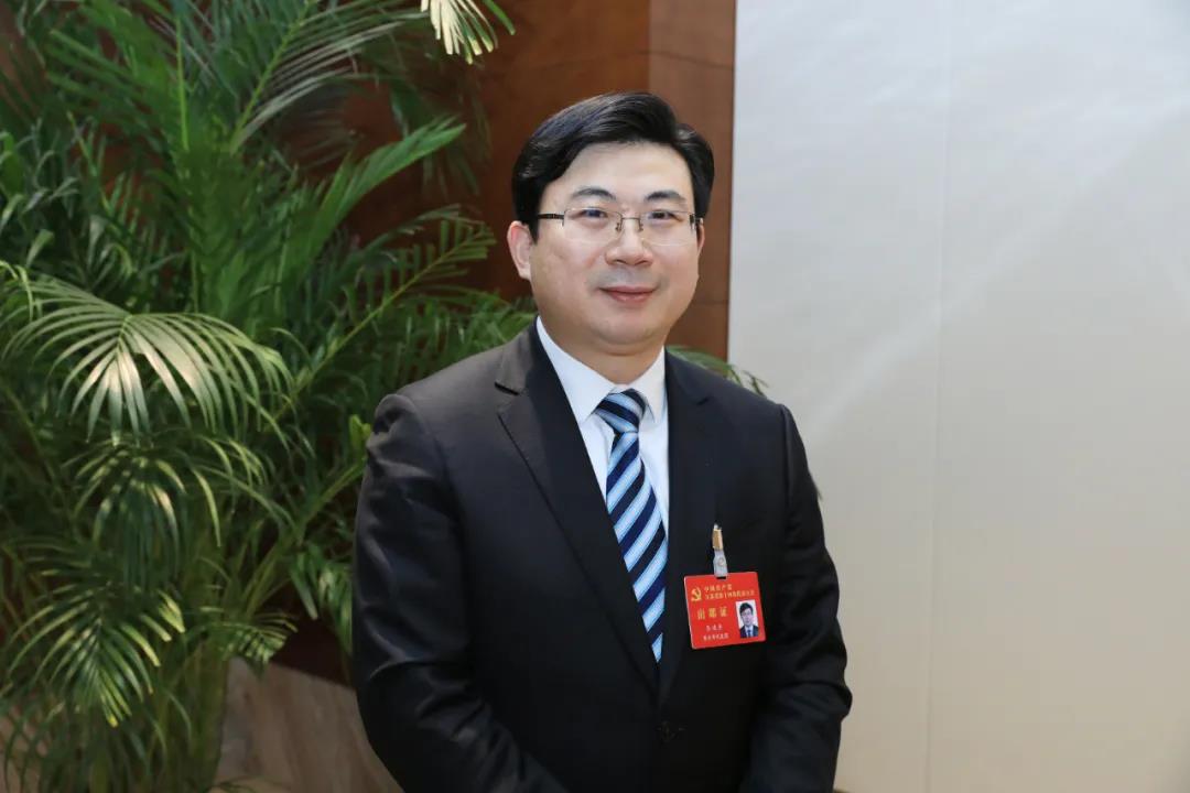 访省第十四次党代会代表,市委常委,区委书记,科教城党工委书记