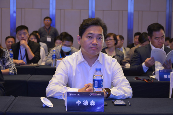 区委常委,统战部部长,副区长李德森