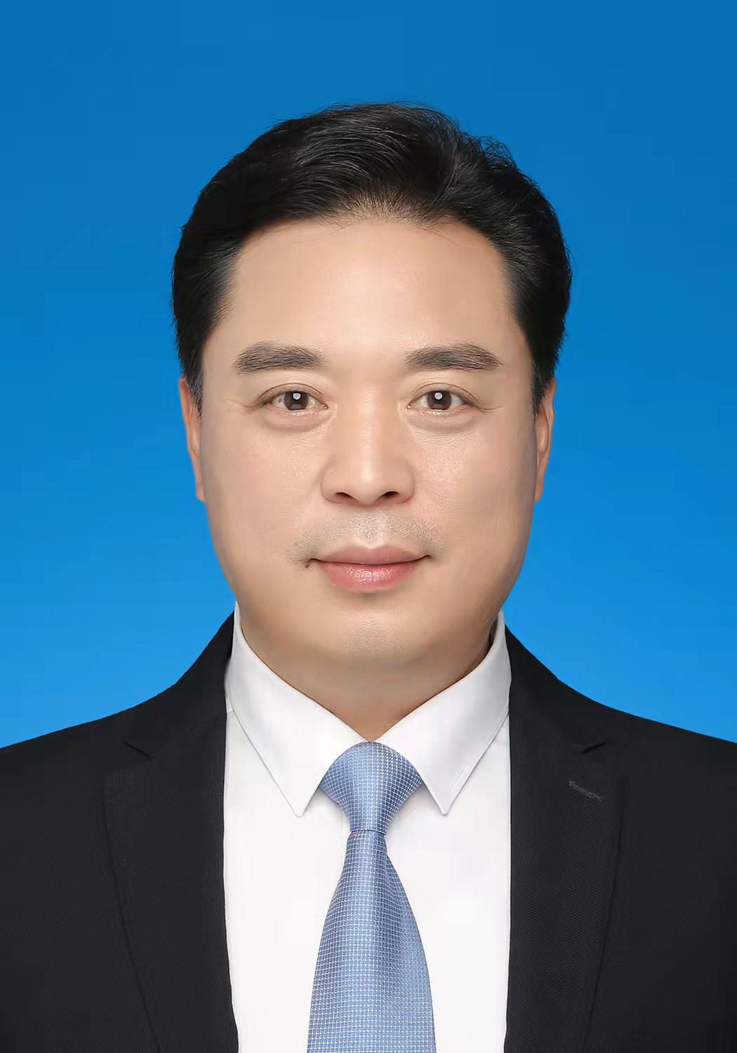 刘志峰副区长我的分工负责区政府常务工作,负责政务公开,外事,大数据