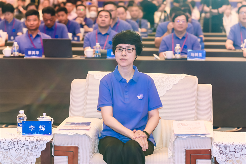 海峡经济科技合作中心副主任李辉