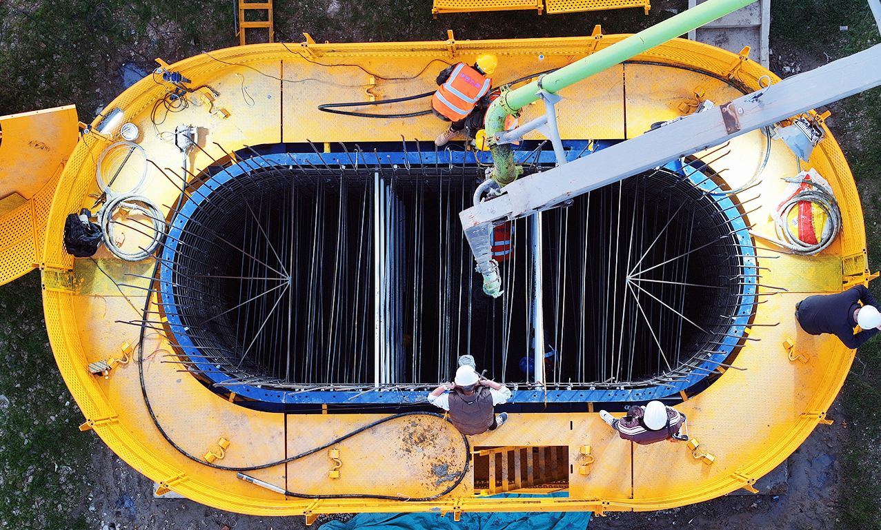 盐宜铁路常州段完成首墩浇筑