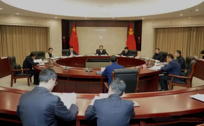 区政府第46次常务会议召开