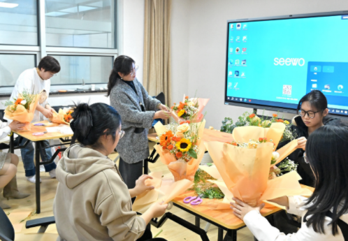 区总工会“工享时光职工课堂”公益培训惠及3万余人次