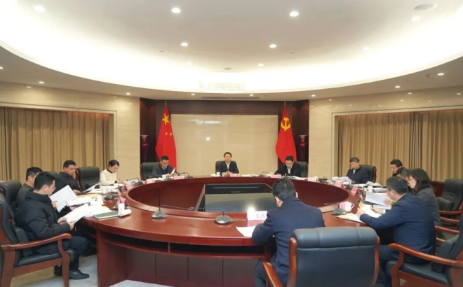 区政府第49次常务会议召开