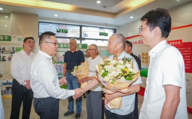 区领导专题慰问“江苏时代楷模” 江苏（武进）水稻研究所