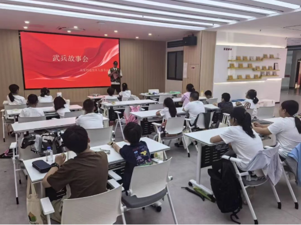 童心向军 筑梦成长