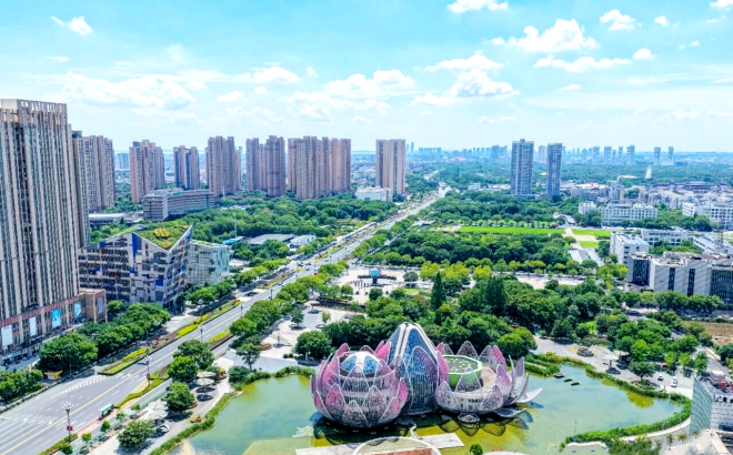聚焦现代产业体系 锚定目标再攀新高
