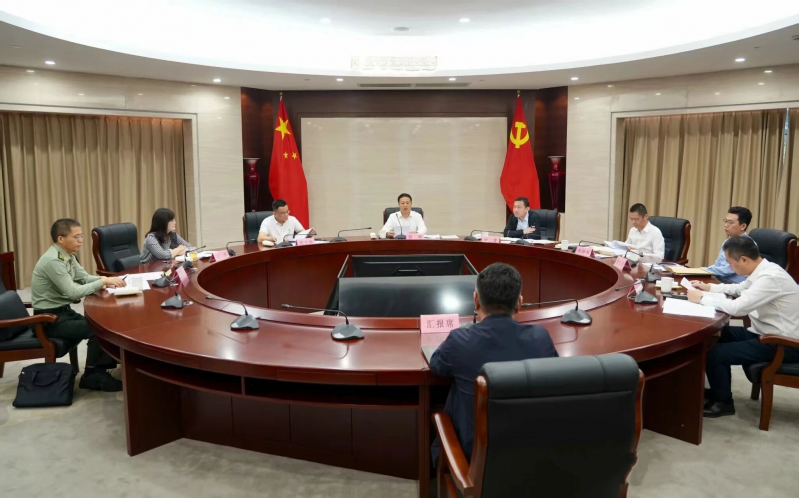 区政府第61次常务会议召开