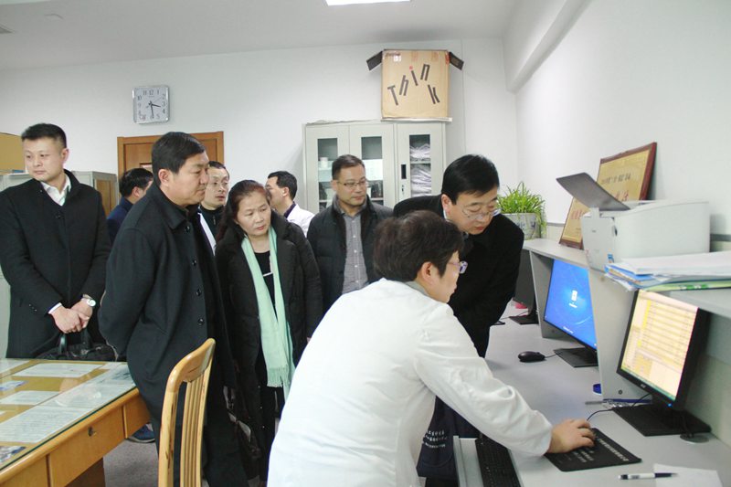 2018.01.16梁山县卫计局一行参观武医心电学科-区域心电会诊中心.JPG
