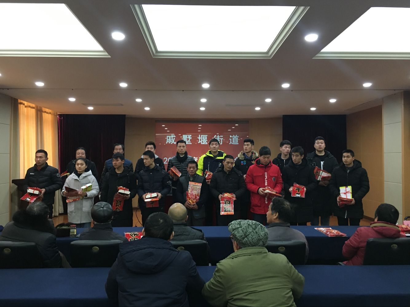 双拥2.jpg