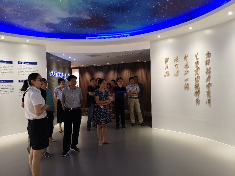 2018.6.21区科技局赴江阴开展解放思想大讨论专题调研活动2.jpg