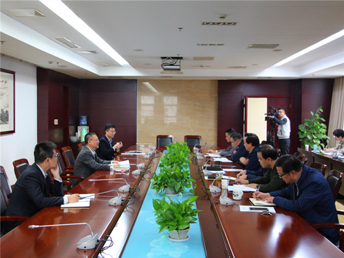 是峰副区长调研2018年度全区国土资源工作11.6_副本.jpg
